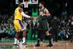 8连胜挑战卫冕冠军！ESPN预测湖人胜率55.4% 凯尔特人44.6%👀